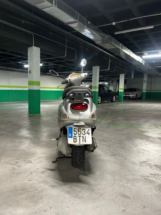 Piaggio Vespa 125