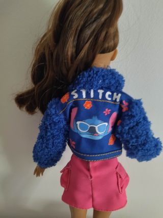 Navidad: Muñeca Ily Disney con traje de Stitch