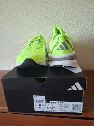 Deportivas Adidas Verdes y Blancas