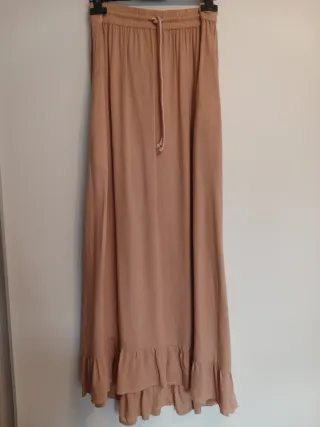 Falda larga