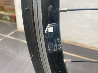 Bicicleta de ciudad poco usada