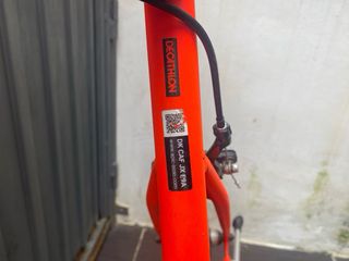 Bicicleta de ciudad poco usada