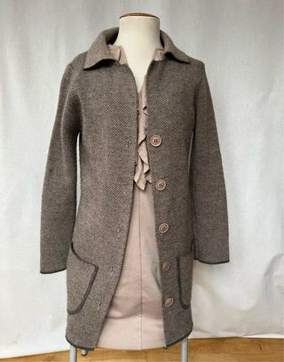 Chaqueta de lana beige y marrón