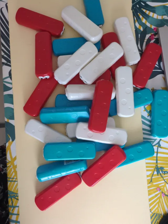 Juego Jenga Caterpillar Chaos