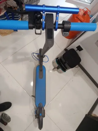 Patinete Eléctrico Azul
