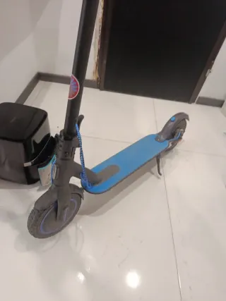 Patinete Eléctrico Azul