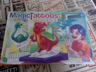 Magic Tattoos Dinosaurios Juego 6+ sin desembalar.