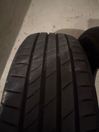 2 Kumho 205/60R16 92V Neumáticos