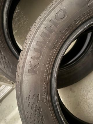 2 Kumho 205/60R16 92V Neumáticos