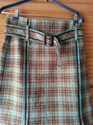Falda de cuadros marrón y turquesa
