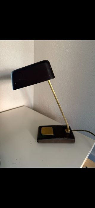 Lámpara de mesa metal y piedra