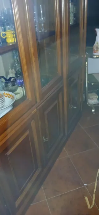 Vetrinetta in legno con ante in vetro