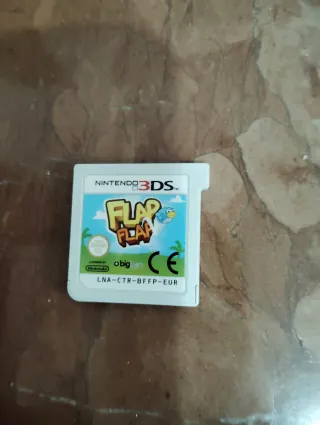 Nintendo 2DS XL con 2 giochi e una custodia