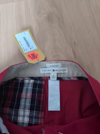 Falda Tommy Hilfiger roja evasé T.4 (36)