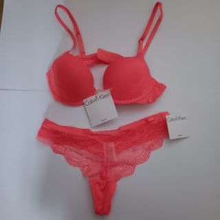 Conjunto Calvin Klein Sujetador y Braguita Rosa