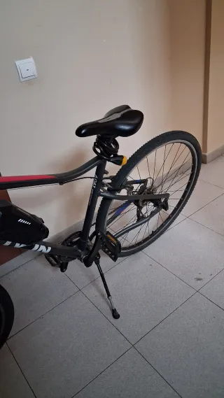 Bicicleta híbrida en muy buen estado