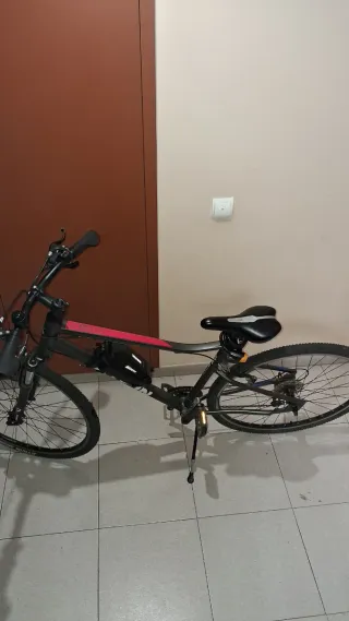 Bicicleta híbrida en muy buen estado
