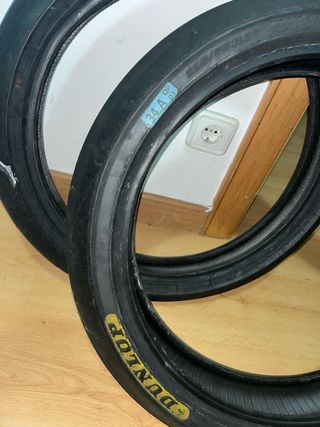 Neumáticos Slick Dunlop