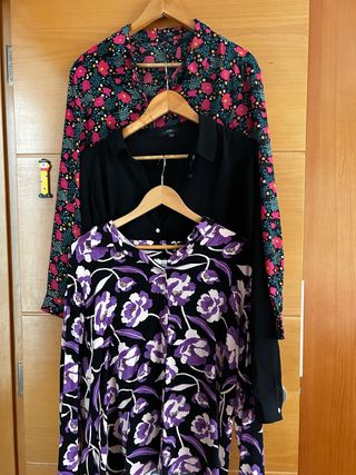 Camisa estampada y negra