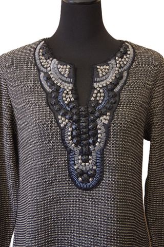 Vestido de punto con pedrería