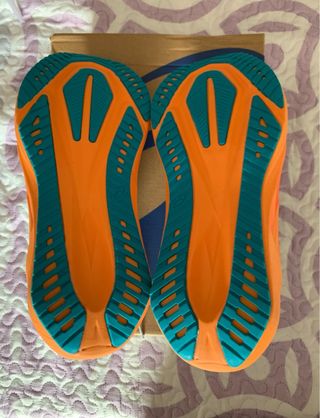 Zapatillas ASICS Novablast 5 Talla 43.5