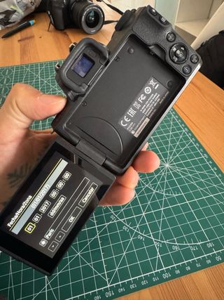 Fotocamera Canon EOS M50 con obiettivo 15-45mm