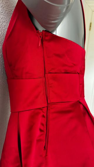 Vestido rojo satinado