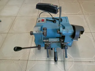 Máquina Dakota para copias de llaves