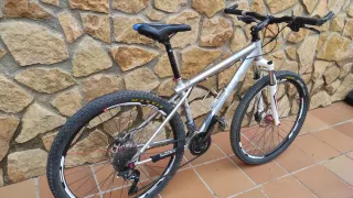 Bicicleta Montaña GT Ruedas 27.5