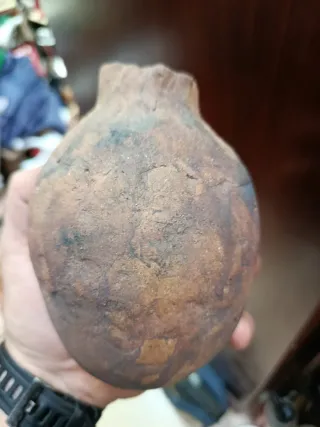 Cuenco de barro cocido antiguo