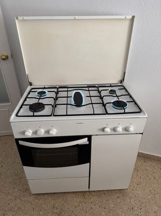 Cocina de Gas con Horno Corberó