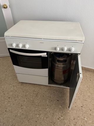 Cocina de Gas con Horno Corberó