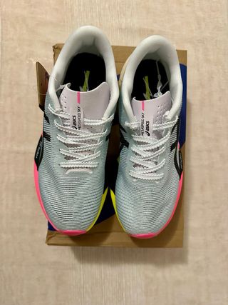 Zapatillas ASICS Metaspeed Sky Paris Talla 40