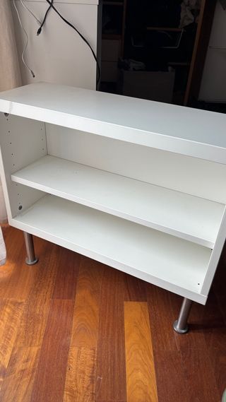 Estantería de sobremesa blanca