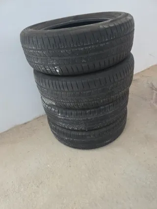 Neumáticos 215/65 R17