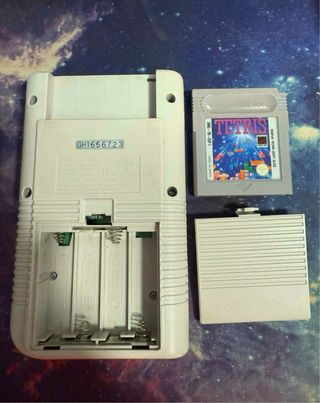 Nintendo Game Boy con Tetris.