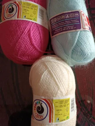 Lote ovillos de lana