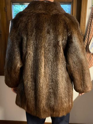 Pelliccia Unisex marrone e collo pelliccia