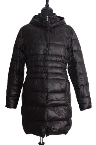 Abrigo acolchado plumas negro con capucha
