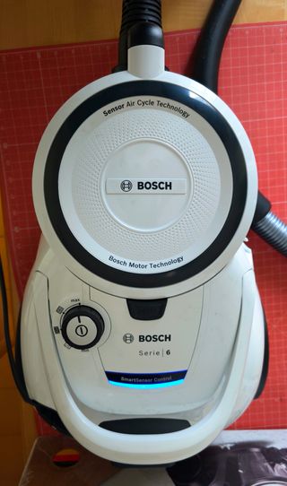 Aspirapolvere senza sacchetto Serie 6 BGS41K332