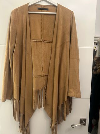 Chaqueta con flecos beige