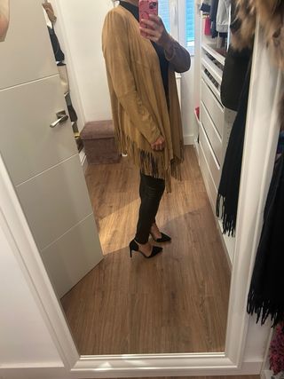 Chaqueta con flecos beige