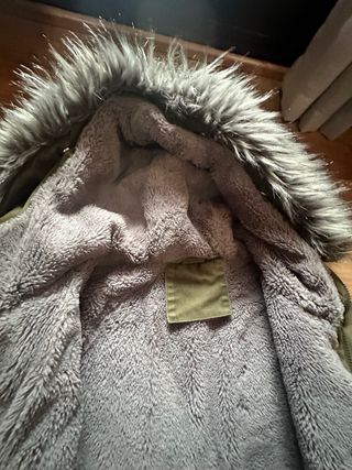 Parka verde militar con forro acolchado