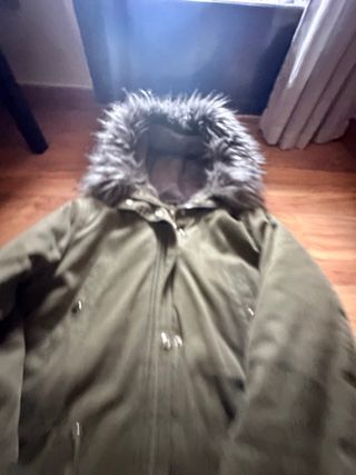 Parka verde militar con forro acolchado