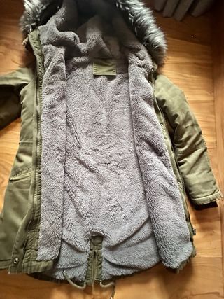 Parka verde militar con forro acolchado