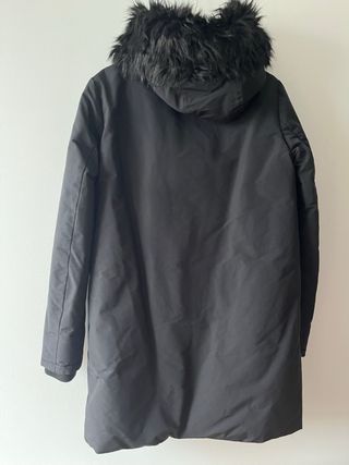 Abrigo Zara Negro con Capucha y Pelo