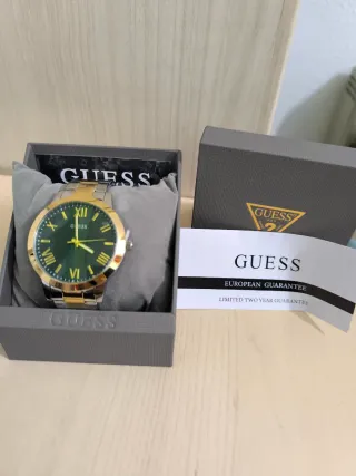 Reloj Guess Hombre Dorado y Verde
