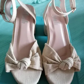 Sandalias esparto tacón beige