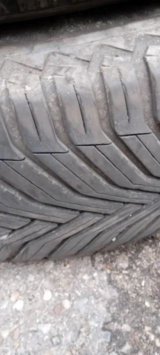 Michelin 235/60 R18 107W Neumático