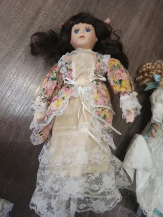 3 Bambole in Porcellana da Collezione